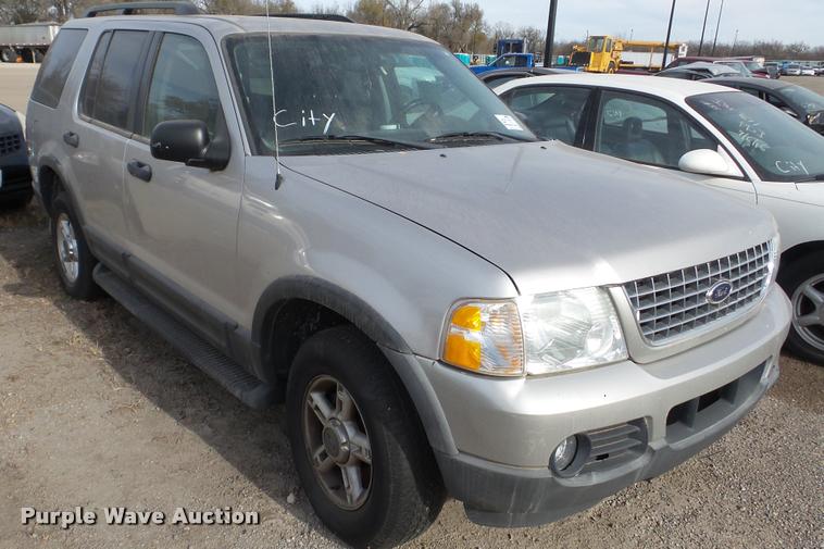 image for item DA2130 2003 Ford Explorer SUV