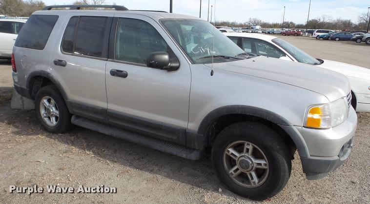 image for item DA2130 2003 Ford Explorer SUV