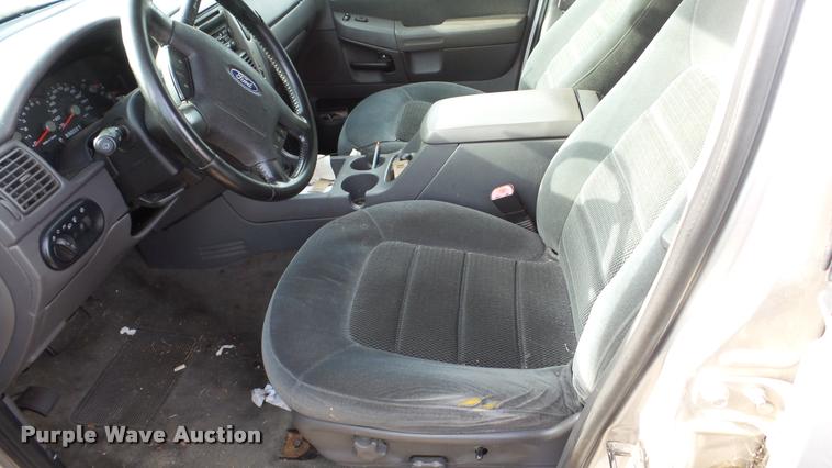 image for item DA2130 2003 Ford Explorer SUV