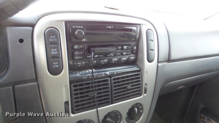 image for item DA2130 2003 Ford Explorer SUV