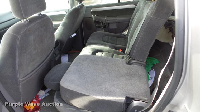 image for item DA2130 2003 Ford Explorer SUV