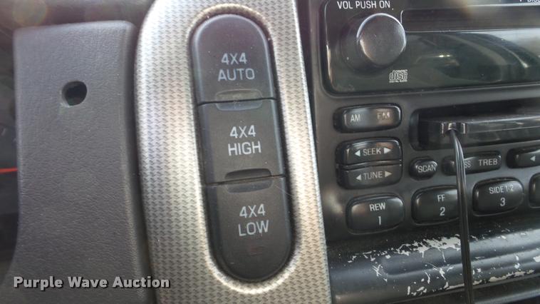 image for item DA2130 2003 Ford Explorer SUV