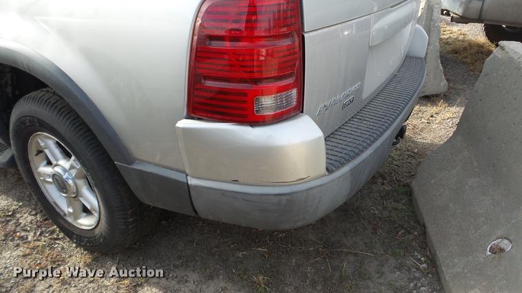 image for item DA2130 2003 Ford Explorer SUV