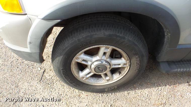 image for item DA2130 2003 Ford Explorer SUV
