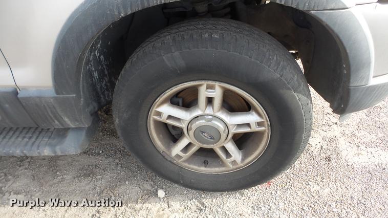 image for item DA2130 2003 Ford Explorer SUV