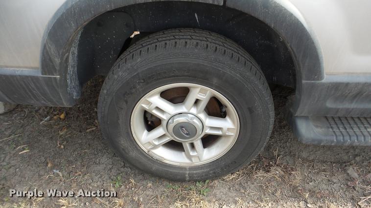 image for item DA2130 2003 Ford Explorer SUV