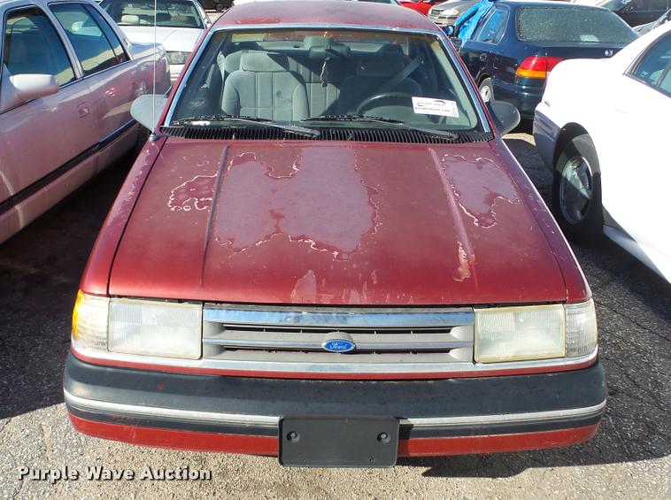 image for item DA2139 1990 Ford Tempo
