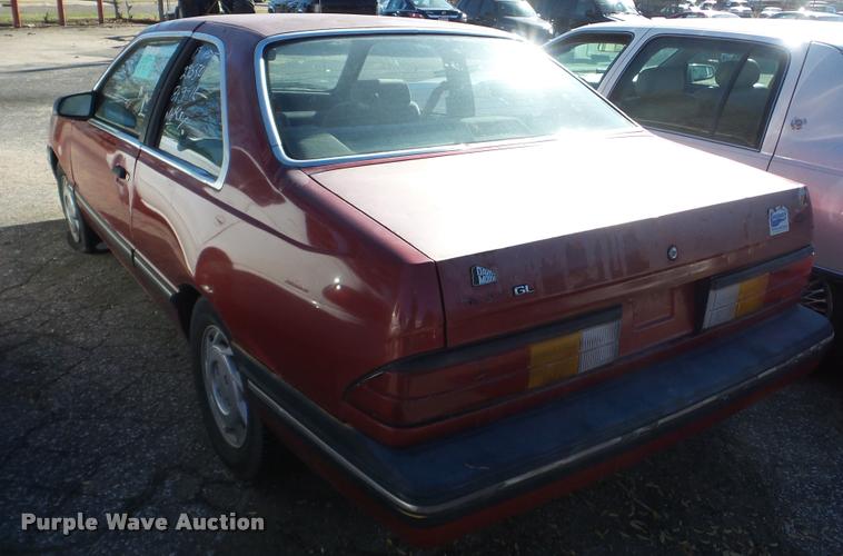 image for item DA2139 1990 Ford Tempo