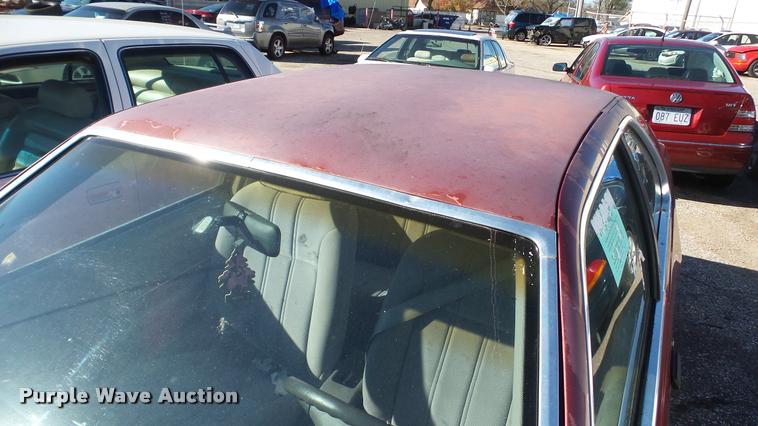 image for item DA2139 1990 Ford Tempo
