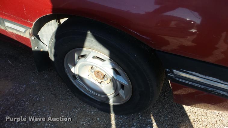 image for item DA2139 1990 Ford Tempo