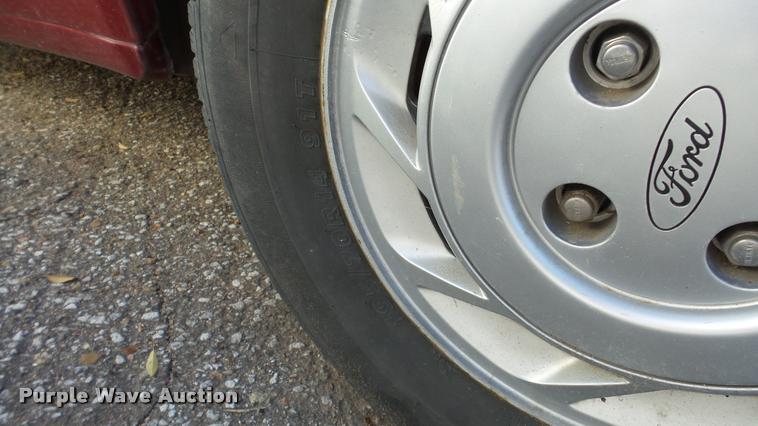 image for item DA2139 1990 Ford Tempo