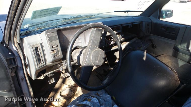 image for item DA2140 1987 Chevrolet S10 pickup truck