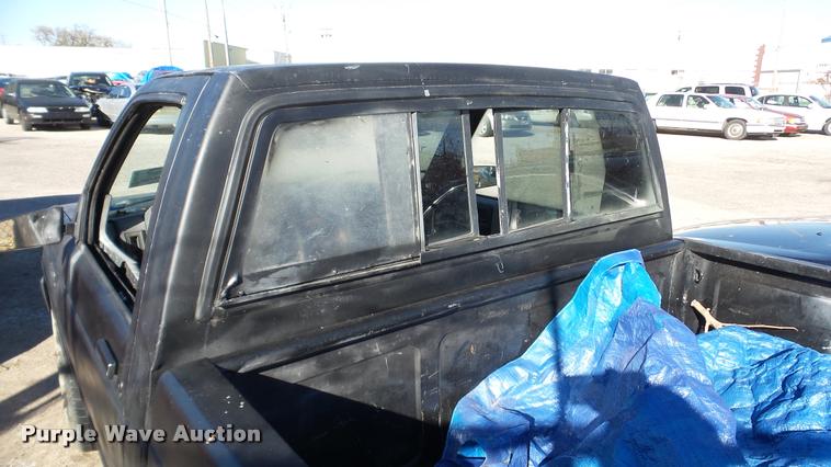 image for item DA2140 1987 Chevrolet S10 pickup truck