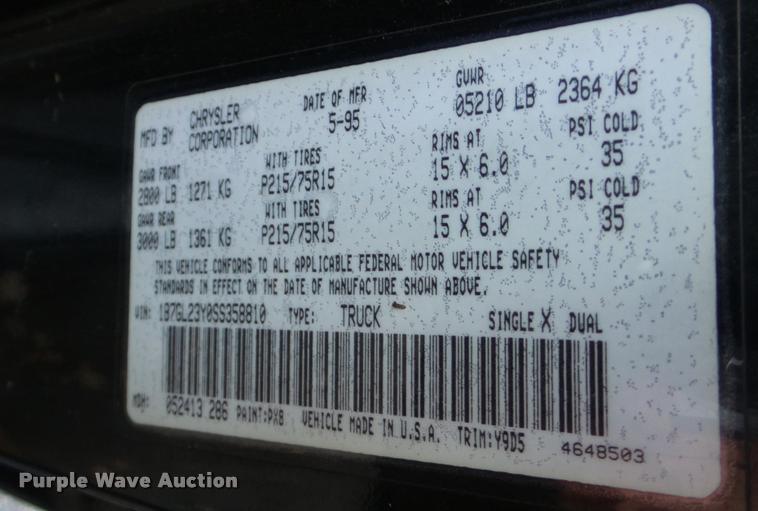 image for item DA2147 1995 Dodge Dakota Club Cab pickup truck