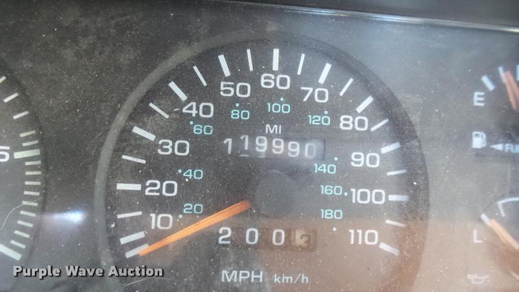 image for item DA2147 1995 Dodge Dakota Club Cab pickup truck