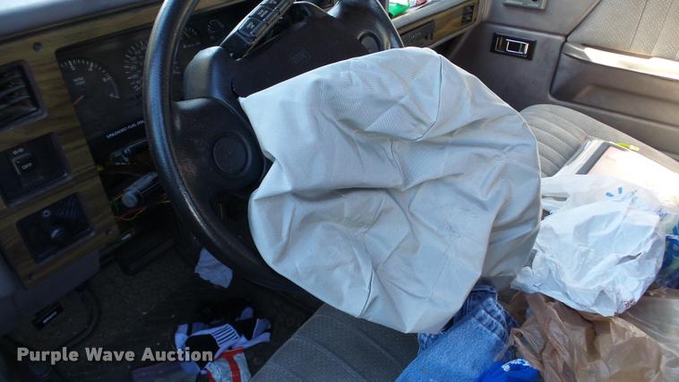 image for item DA2147 1995 Dodge Dakota Club Cab pickup truck