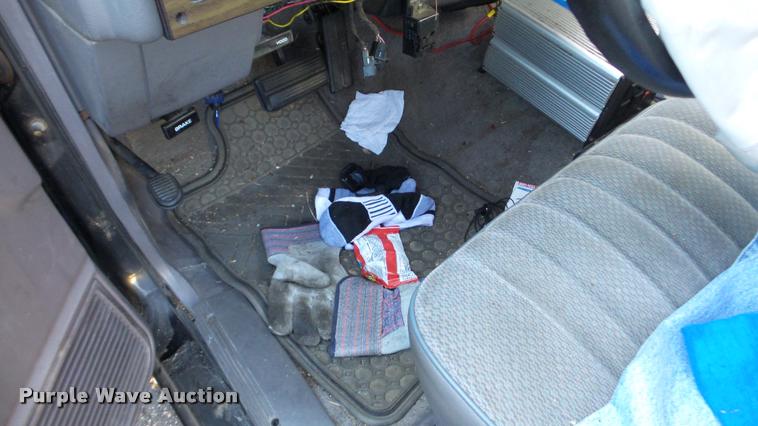 image for item DA2147 1995 Dodge Dakota Club Cab pickup truck