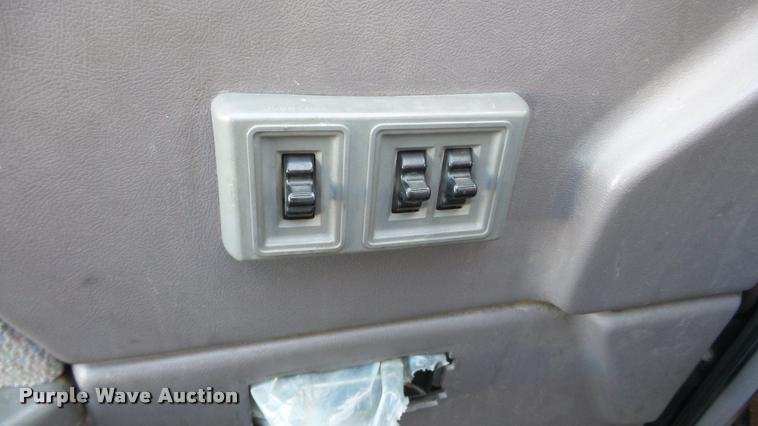 image for item DA2147 1995 Dodge Dakota Club Cab pickup truck