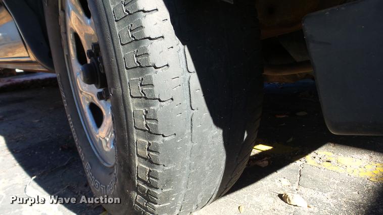 image for item DA2147 1995 Dodge Dakota Club Cab pickup truck