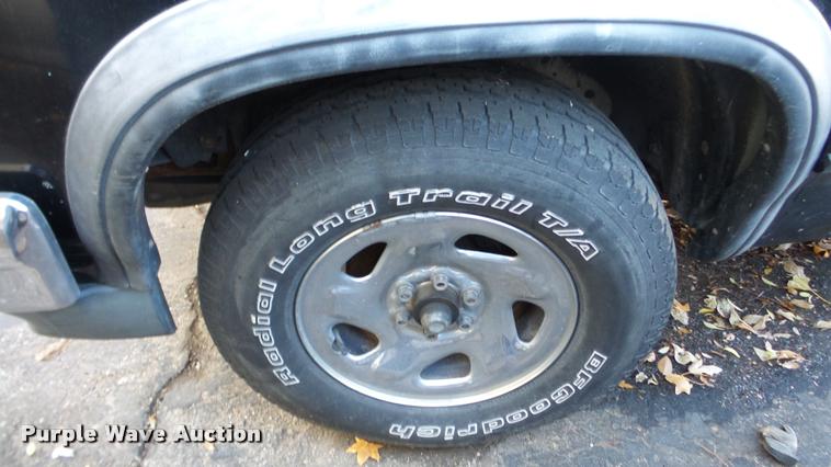 image for item DA2147 1995 Dodge Dakota Club Cab pickup truck