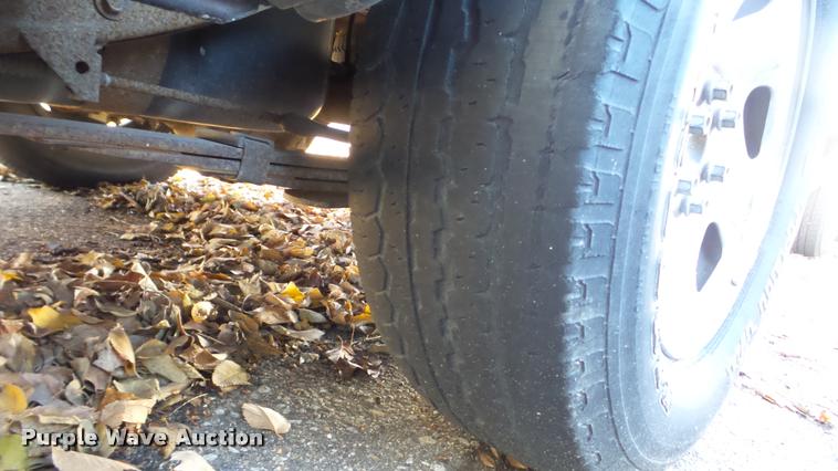 image for item DA2147 1995 Dodge Dakota Club Cab pickup truck