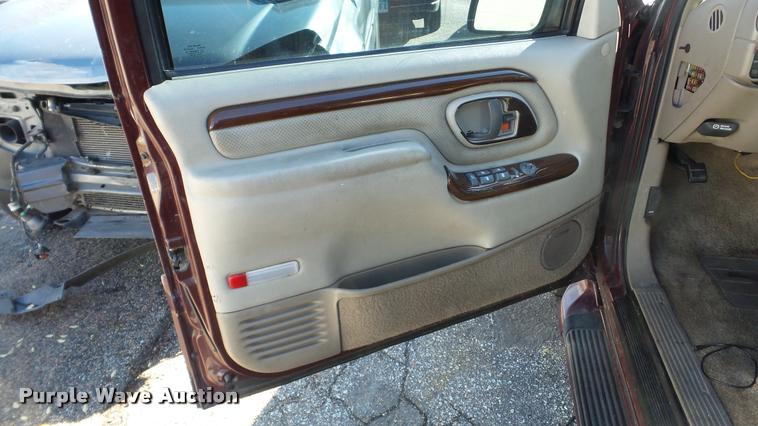 image for item DA2148 1999 Cadillac Escalade SUV