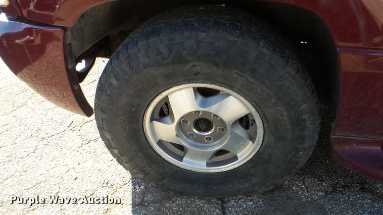 image for item DA2148 1999 Cadillac Escalade SUV