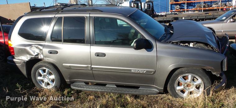 image for item DA2156 2005 GMC Envoy SUV