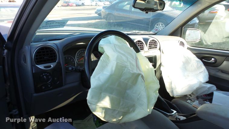 image for item DA2156 2005 GMC Envoy SUV