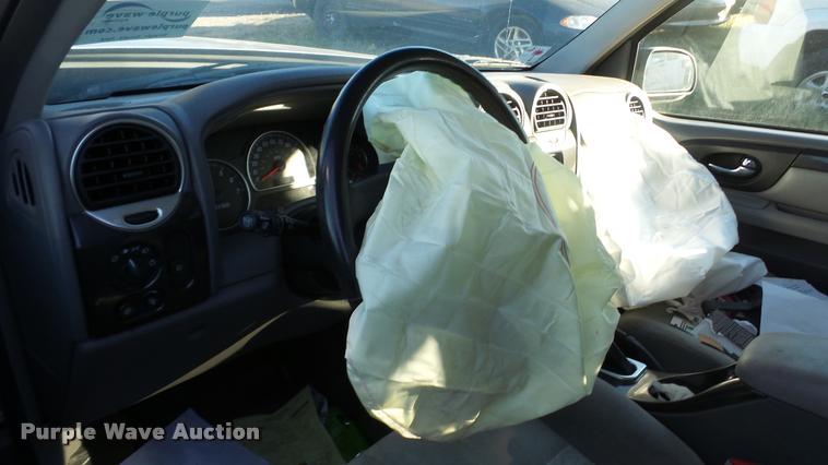 image for item DA2156 2005 GMC Envoy SUV