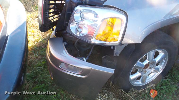 image for item DA2156 2005 GMC Envoy SUV