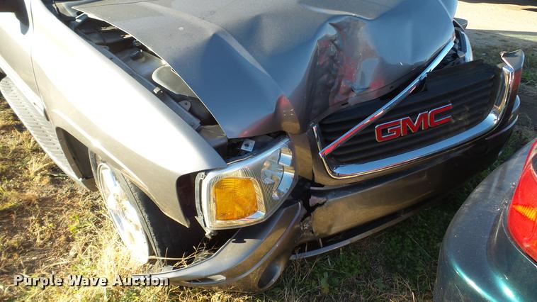 image for item DA2156 2005 GMC Envoy SUV