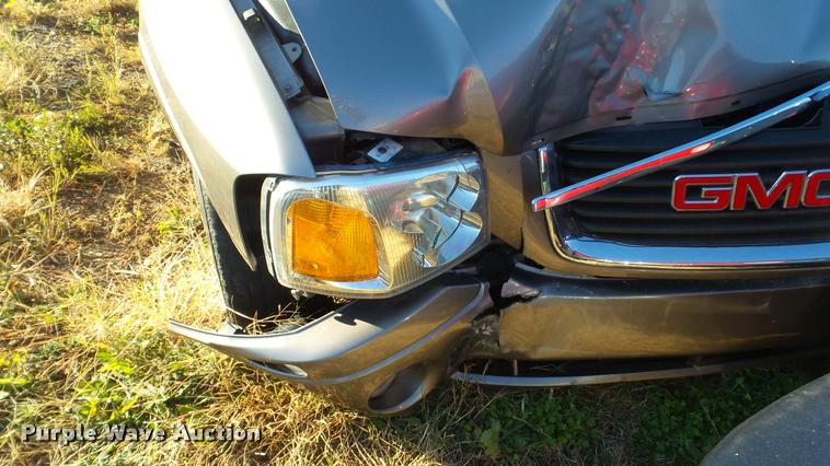 image for item DA2156 2005 GMC Envoy SUV