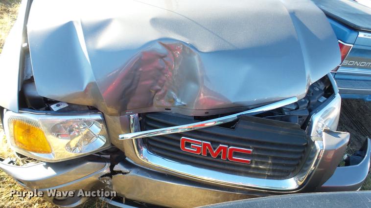 image for item DA2156 2005 GMC Envoy SUV