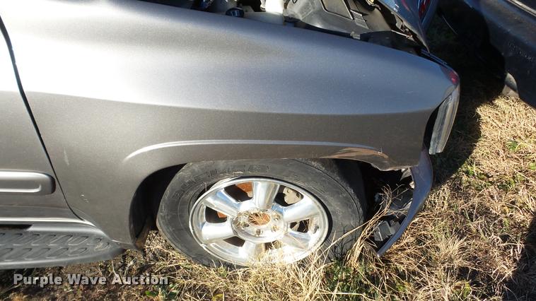 image for item DA2156 2005 GMC Envoy SUV