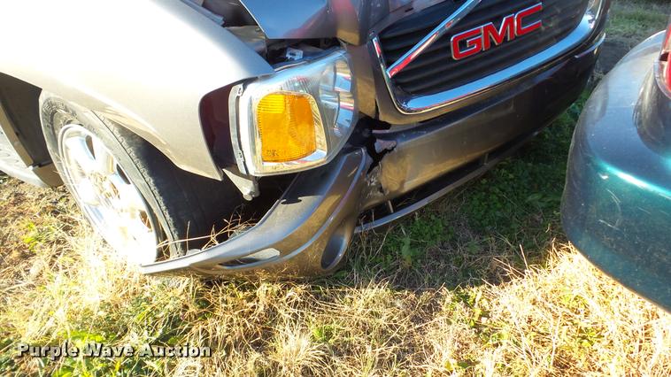 image for item DA2156 2005 GMC Envoy SUV