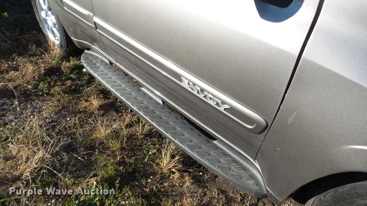 image for item DA2156 2005 GMC Envoy SUV