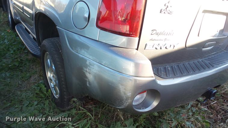 image for item DA2156 2005 GMC Envoy SUV