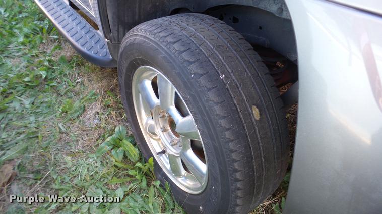 image for item DA2156 2005 GMC Envoy SUV