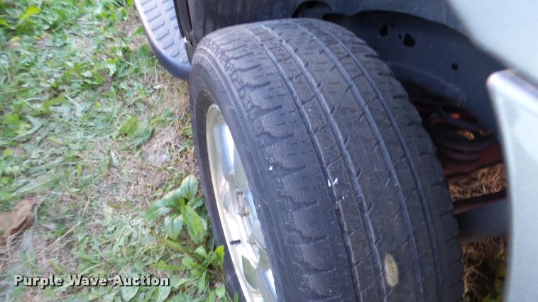 image for item DA2156 2005 GMC Envoy SUV