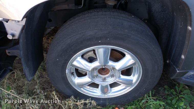 image for item DA2156 2005 GMC Envoy SUV