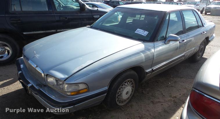 1994 Buick Park Avenue in Wichita, KS | Item DA2162 sold | Purple Wave