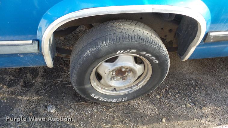 image for item DA2170 1990 Dodge Dakota compact pickup truck