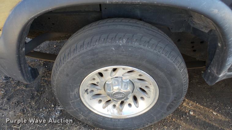 image for item DA2171 1990 Ford Explorer SUV