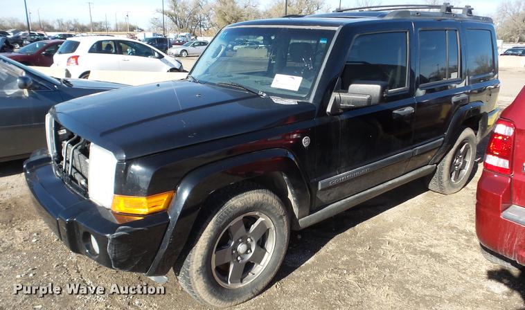 image for item DA2172 2006 Jeep Commander SUV