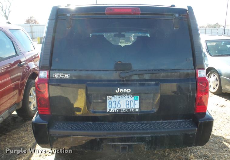 image for item DA2172 2006 Jeep Commander SUV