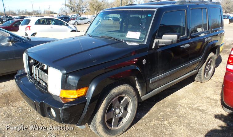 image for item DA2172 2006 Jeep Commander SUV