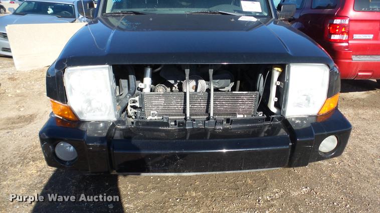 image for item DA2172 2006 Jeep Commander SUV