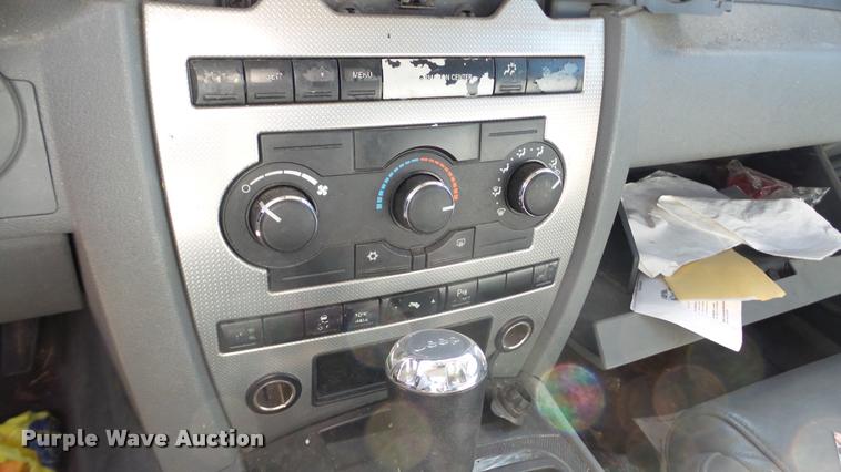 image for item DA2172 2006 Jeep Commander SUV