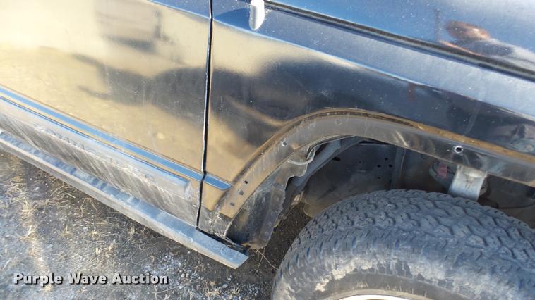 image for item DA2172 2006 Jeep Commander SUV